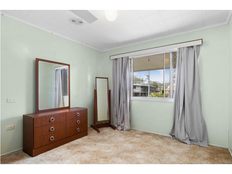 4 Marigold Street, Margate QLD 4019