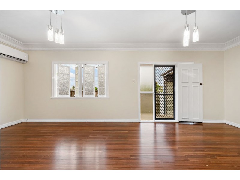 2 Bradley Road, Clontarf QLD 4019