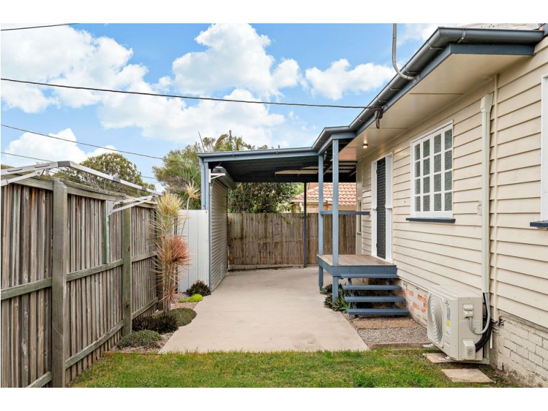 2 Bradley Road, Clontarf QLD 4019