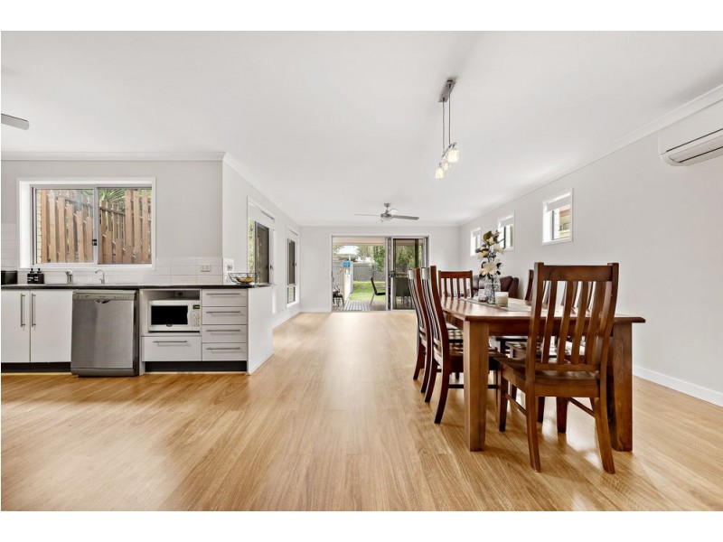 6 Osborne Tce, Deception Bay QLD 4508