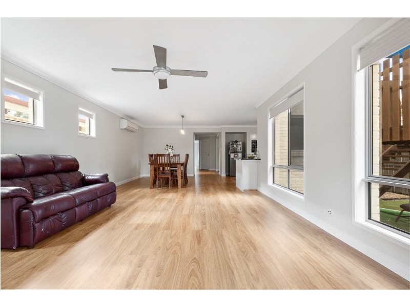 6 Osborne Tce, Deception Bay QLD 4508