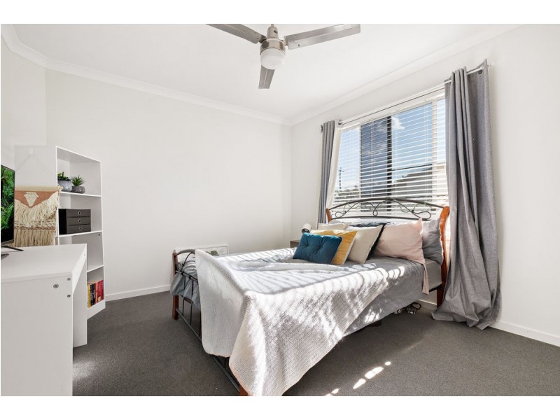 6 Osborne Tce, Deception Bay QLD 4508