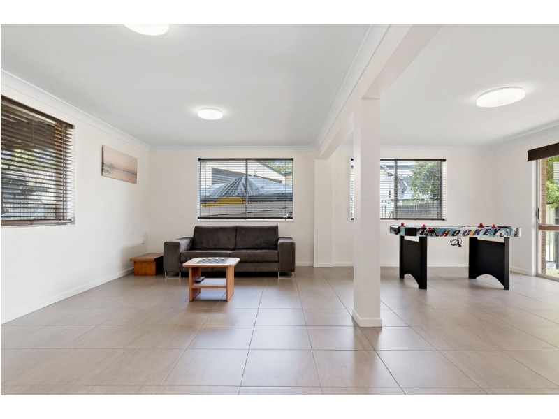 8 Melinda Court, Margate QLD 4019