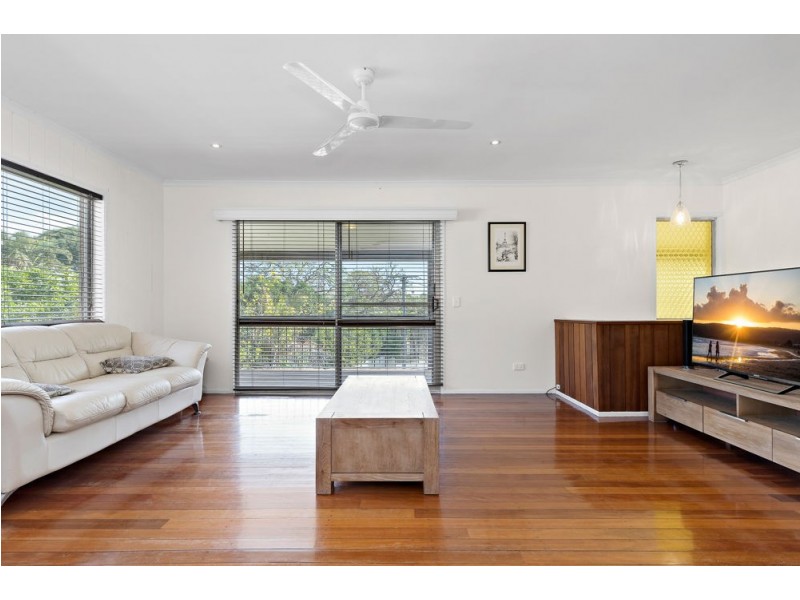 8 Melinda Court, Margate QLD 4019