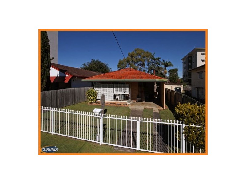 15a Louis Street, Redcliffe QLD 4020