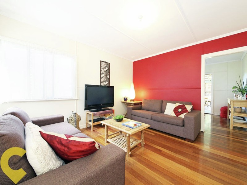 454 Oxley Avenue, Redcliffe QLD 4020