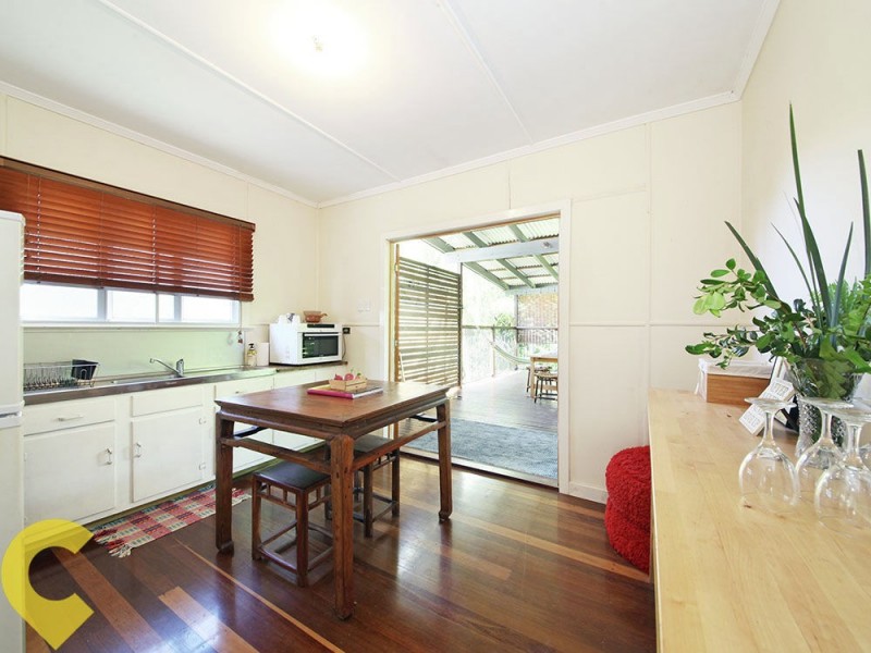 454 Oxley Avenue, Redcliffe QLD 4020