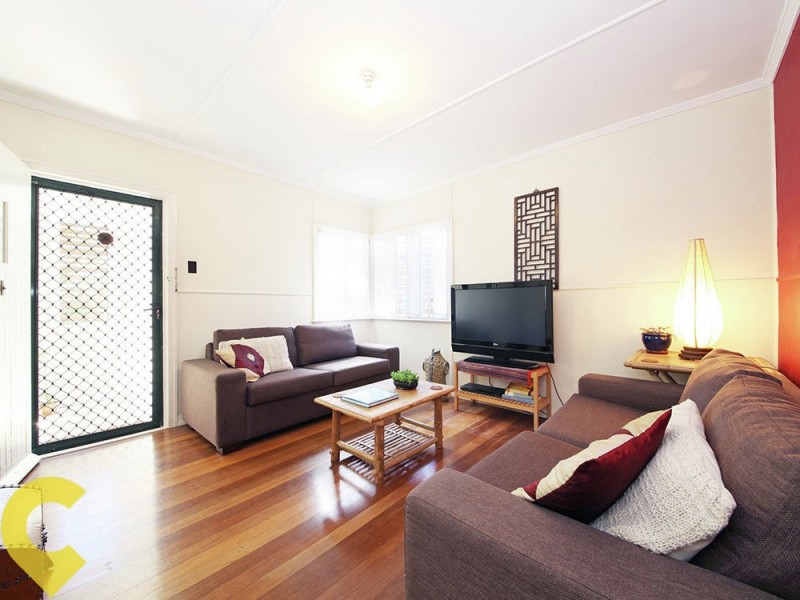 454 Oxley Avenue, Redcliffe QLD 4020