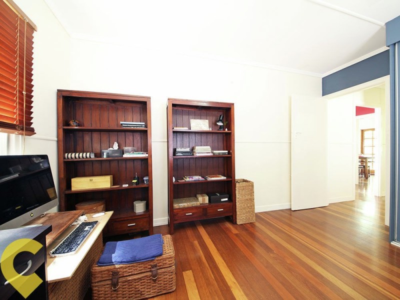 454 Oxley Avenue, Redcliffe QLD 4020