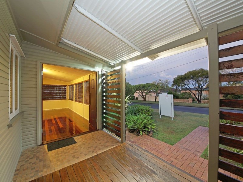 2 Savannah Street, Redcliffe QLD 4020