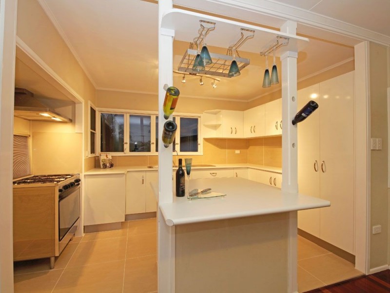 2 Savannah Street, Redcliffe QLD 4020