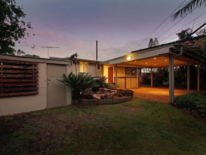 2 Savannah Street, Redcliffe QLD 4020