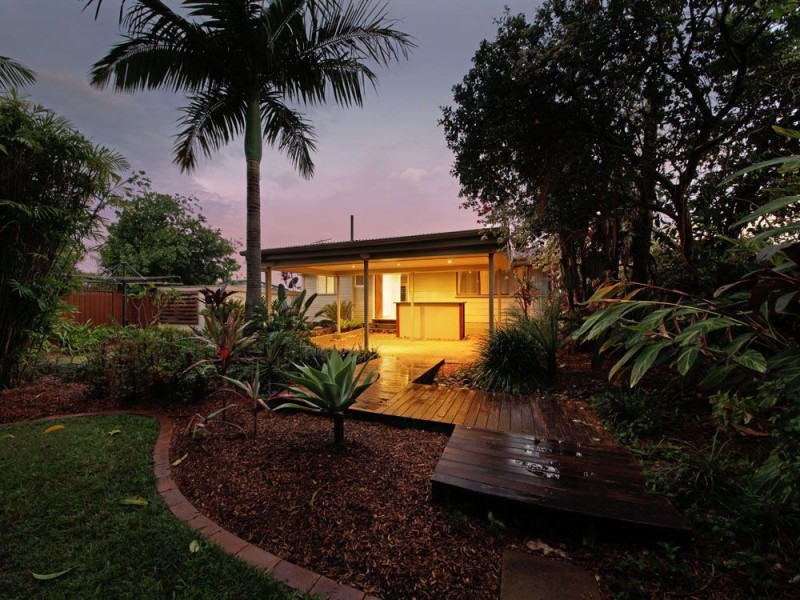 2 Savannah Street, Redcliffe QLD 4020