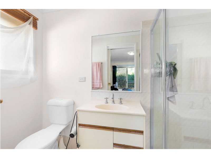 9 Cook Avenue, Caboolture South QLD 4510