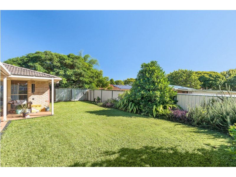 9 Cook Avenue, Caboolture South QLD 4510