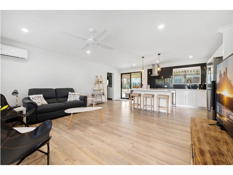 11 Fern Street, Deception Bay QLD 4508