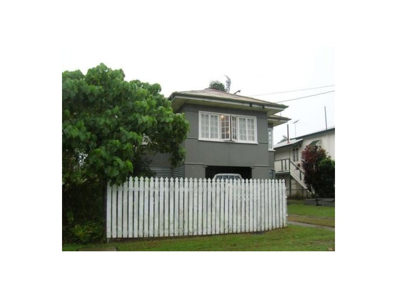 10 Murphy Street, Scarborough QLD 4020