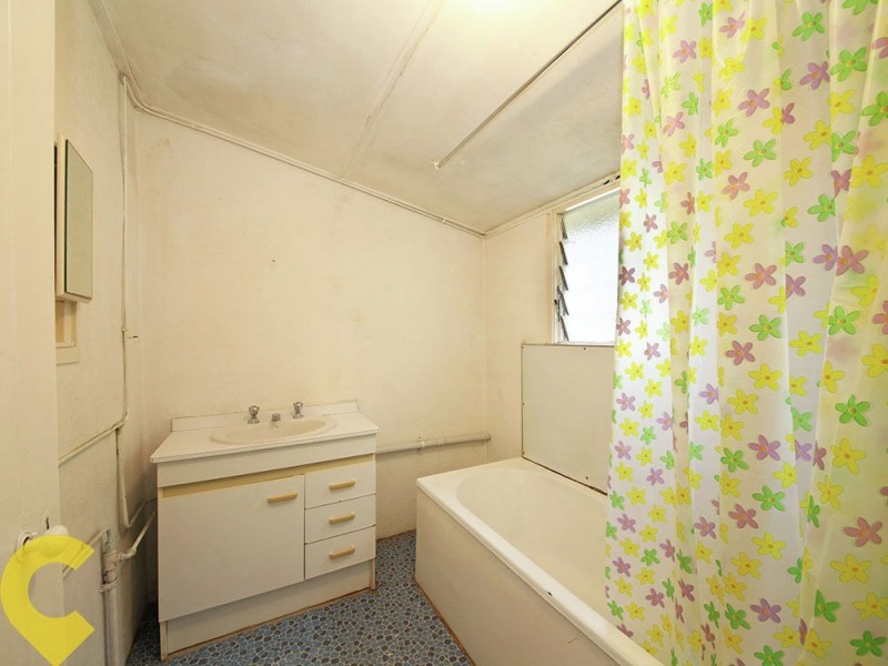 57 Griffith Road, Scarborough QLD 4020