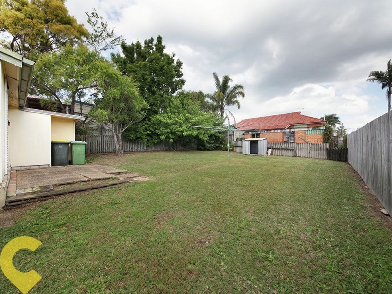 57 Griffith Road, Scarborough QLD 4020