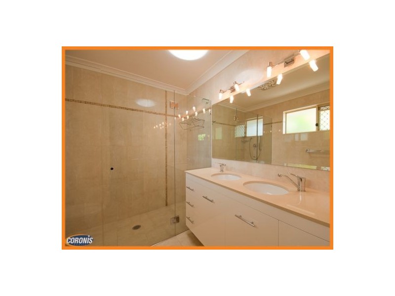 13 Reliance Court, Newport QLD 4020