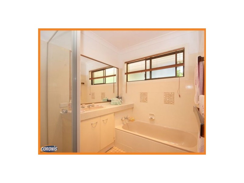 23 Southern Cross Drive, Newport QLD 4020