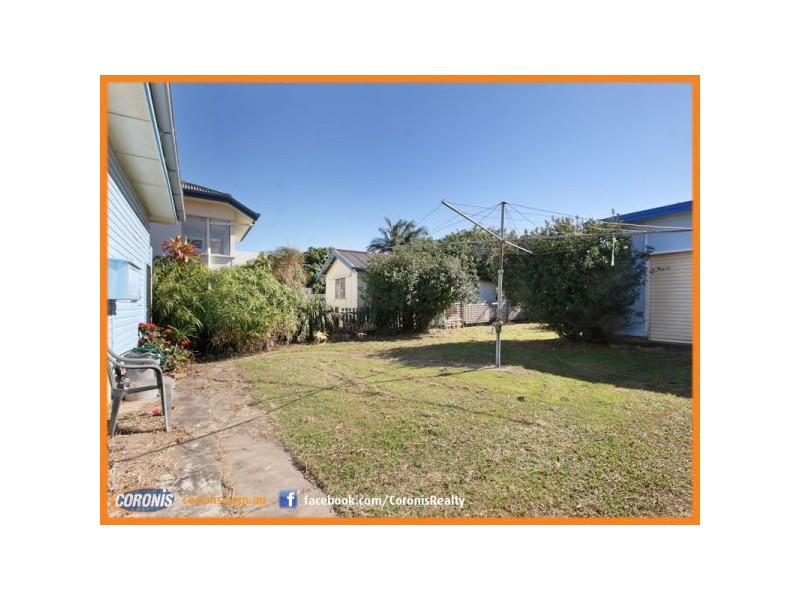 14 Hardiman Street, Woody Point QLD 4019