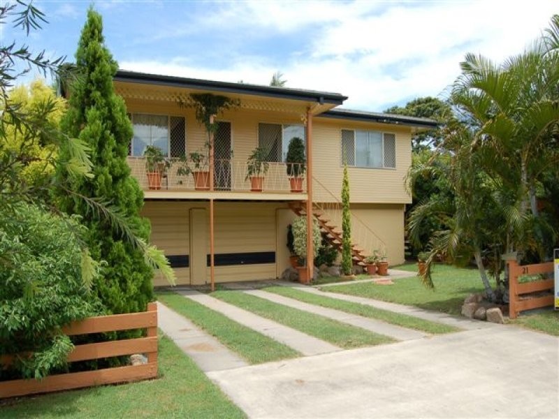 21 Crawford Street, Redcliffe QLD 4020