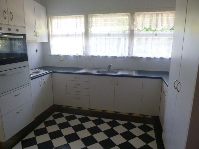 8 Barron Road, Margate QLD 4019