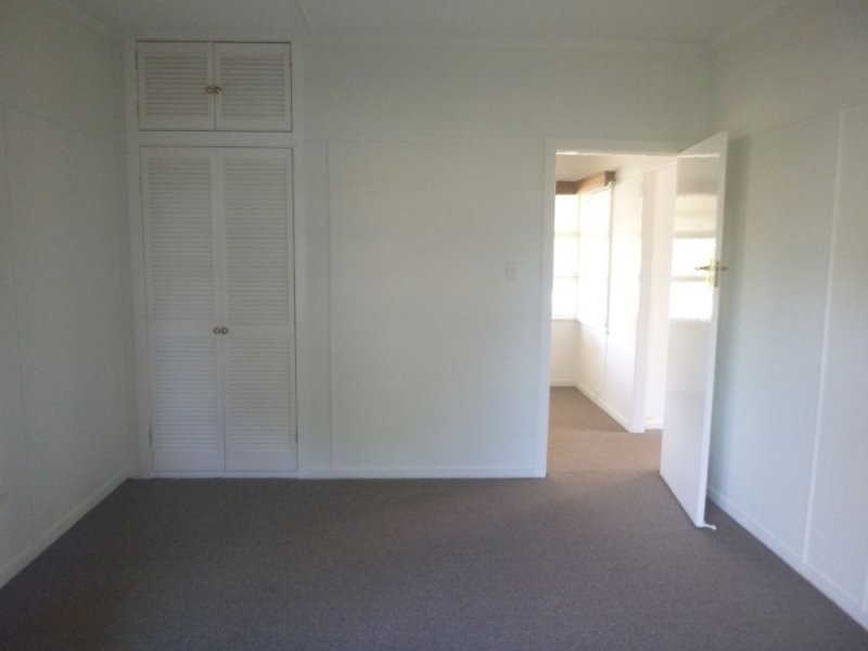 8 Barron Road, Margate QLD 4019