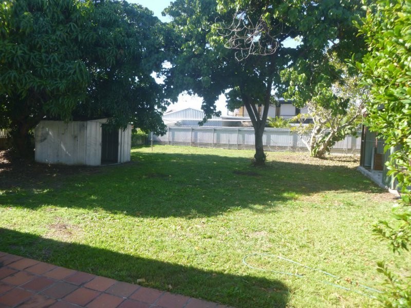 8 Barron Road, Margate QLD 4019