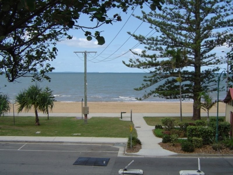 27 Marine Parade, Redcliffe QLD 4020