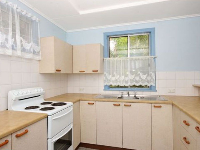 10 Ralph Street, Clontarf QLD 4019