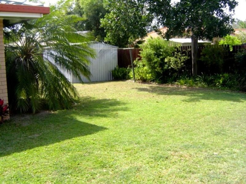 12 Newport Drive, Scarborough QLD 4020