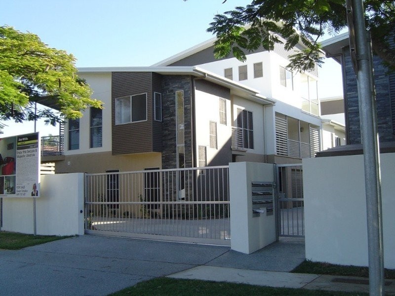 6/415 Scarborough Road, Scarborough QLD 4020