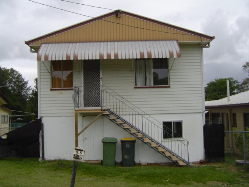 25 Alfred Street, Woody Point QLD 4019