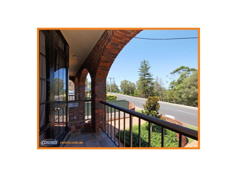 22 Gayundah Esplanade, Woody Point QLD 4019