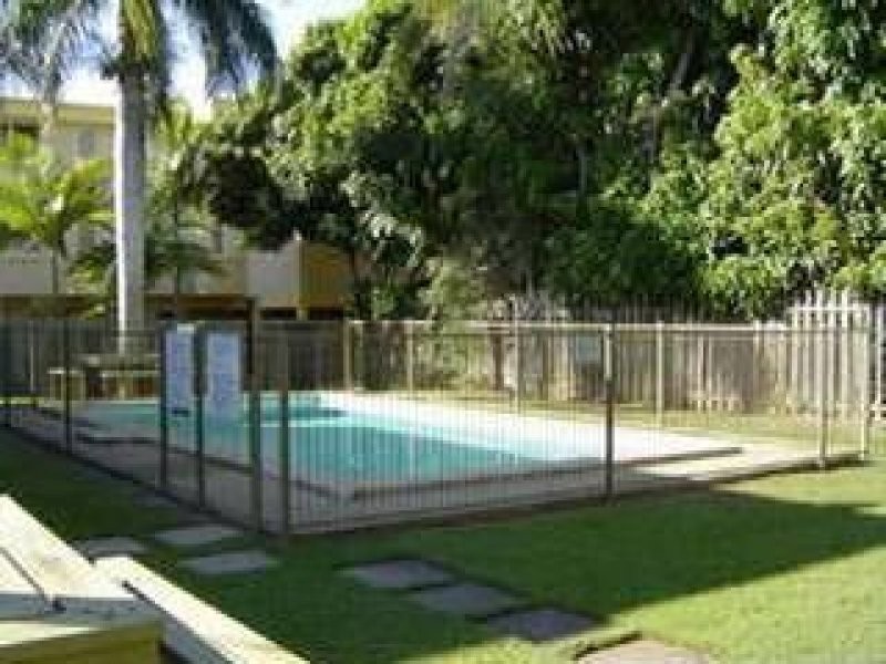 3/2A Moffat Street, Scarborough QLD 4020