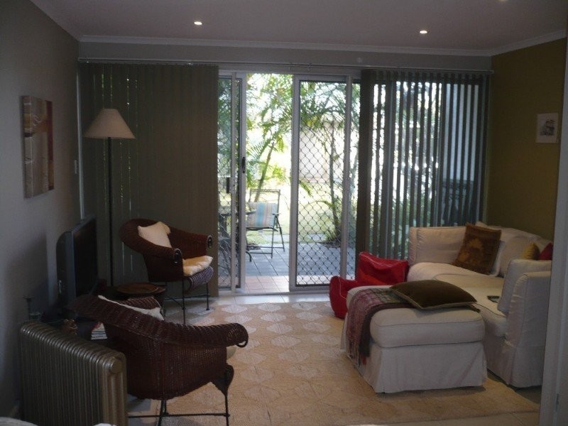 3/2A Moffat Street, Scarborough QLD 4020