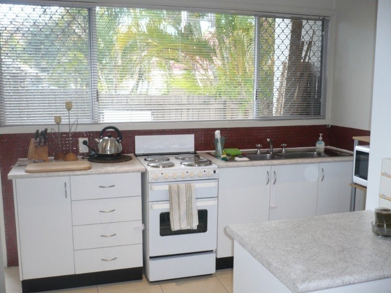 3/2A Moffat Street, Scarborough QLD 4020