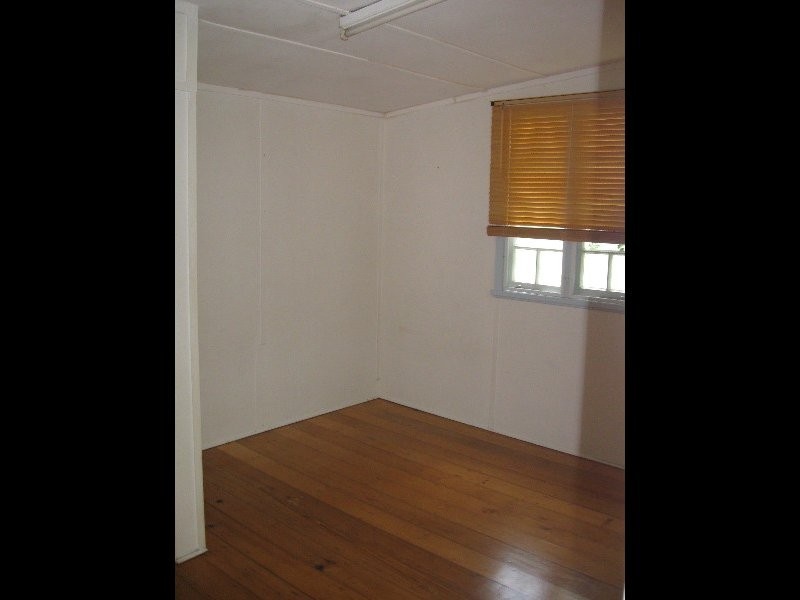 9 Dunbar Street, Margate QLD 4019