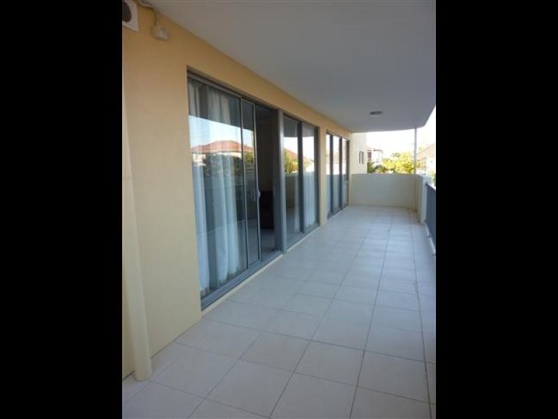 5/32 Rock Street, Scarborough QLD 4020