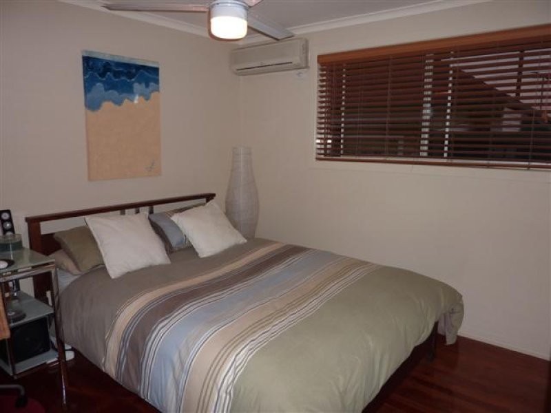 523A Oxley Avenue, Redcliffe QLD 4020