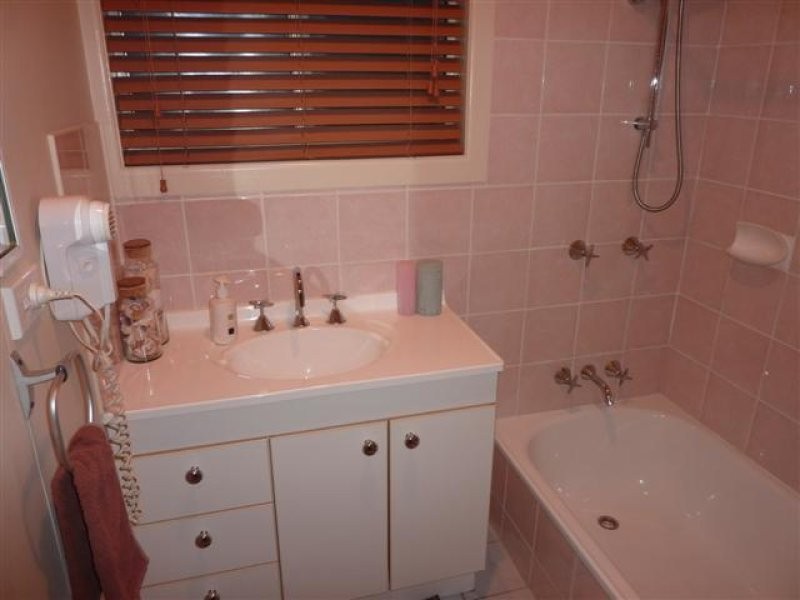 523A Oxley Avenue, Redcliffe QLD 4020