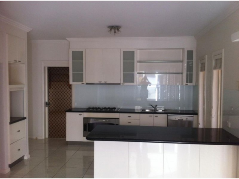 2 Eva Court, Kippa-ring QLD 4021