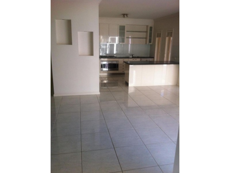 2 Eva Court, Kippa-ring QLD 4021