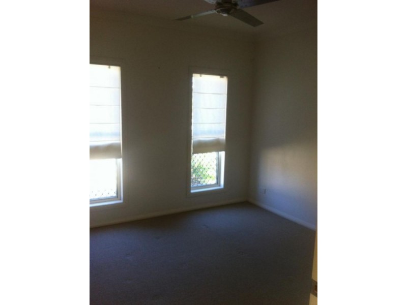 2 Eva Court, Kippa-ring QLD 4021