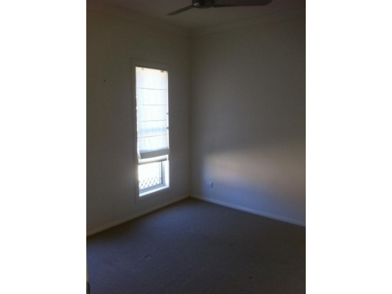 2 Eva Court, Kippa-ring QLD 4021