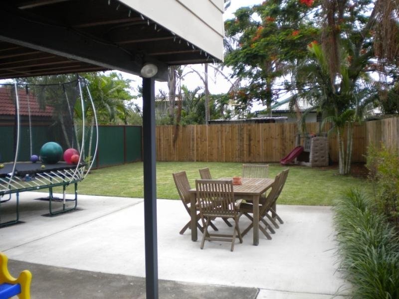 16A Maryborough Terrace, Scarborough QLD 4020