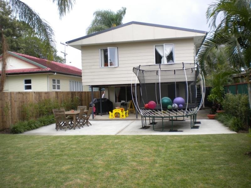 16A Maryborough Terrace, Scarborough QLD 4020