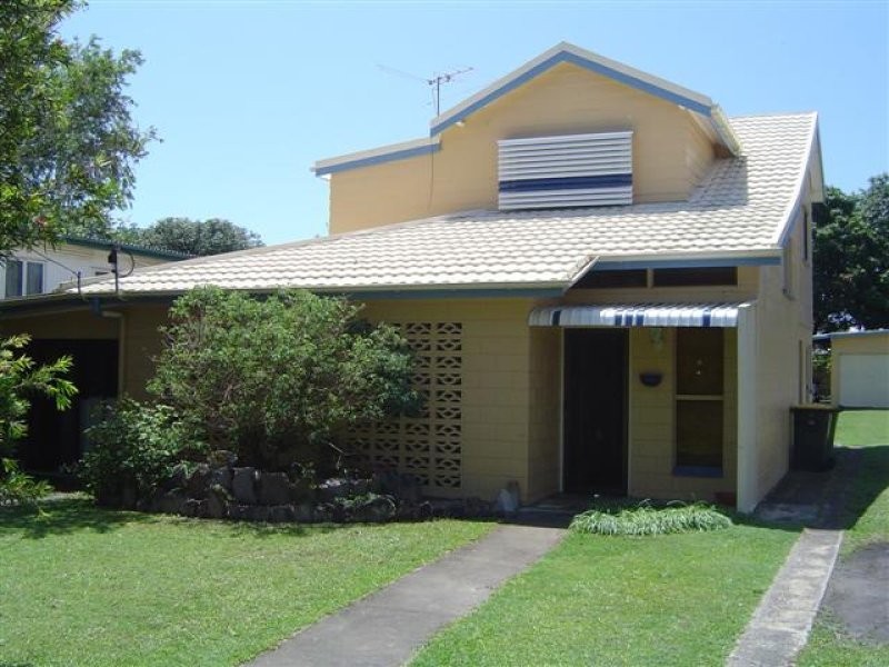 332 Scarborough Road, Scarborough QLD 4020